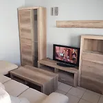 Junto A La Piscina شقة