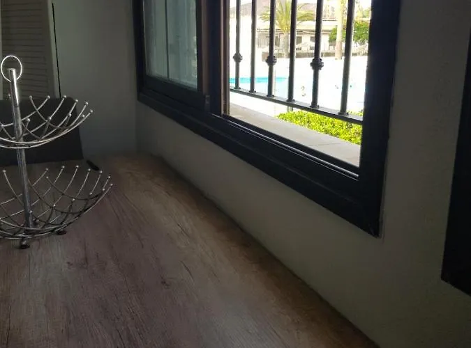 Junto A La Piscina Arona (Tenerife)